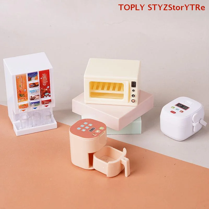 

Миниатюрные модели кухонной техники для кукольного домика в масштабе 1/12 — имитация аэрофритюрницы, аппарата для напитков, духовки, рисоварки (декоративные элементы)