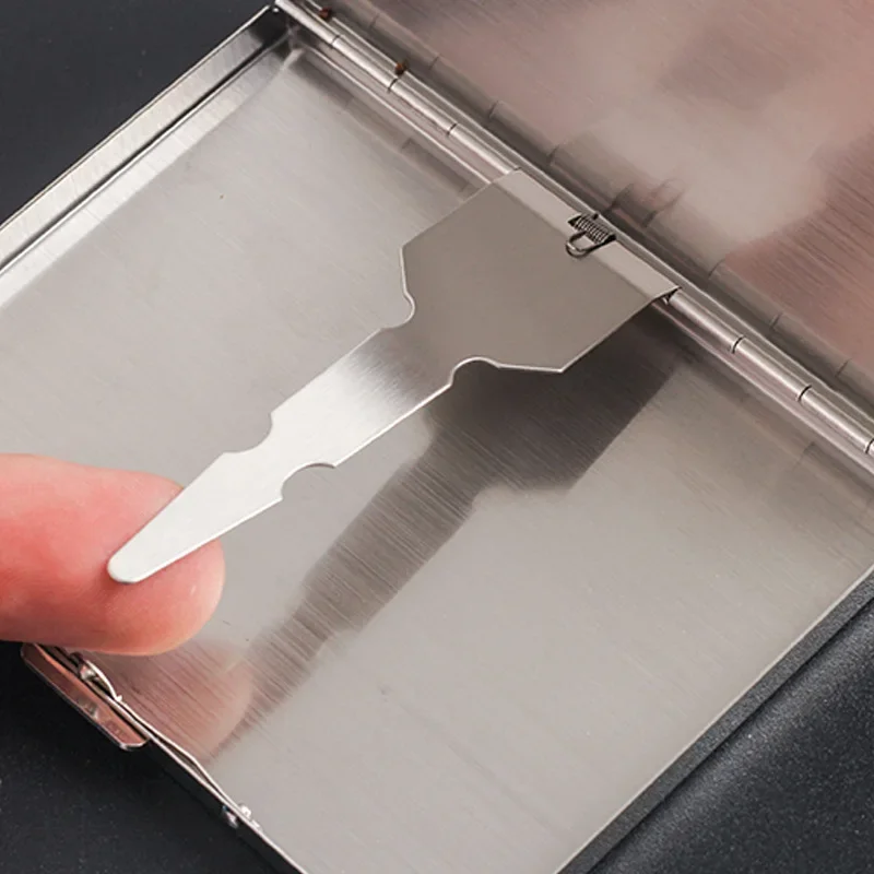 Portable Stainless Steel Delicate Cigarette Case, Outdoor Moisture-proof and Pressure-proof Metal Cigarette Case