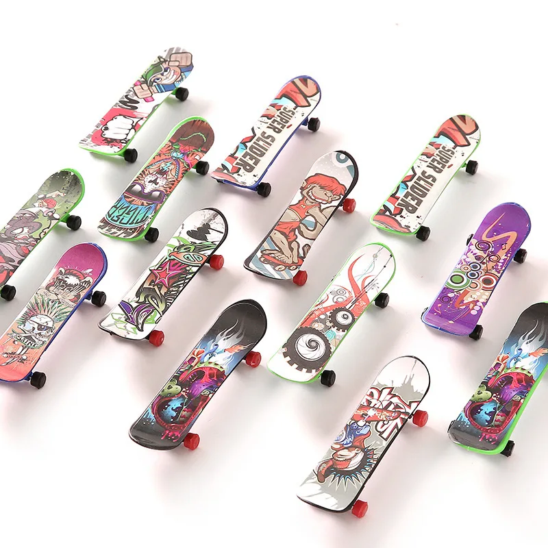 Willekeurige Afdrukken Professionele Legering Stand Toets Skateboard Mini Vinger Boards Skate Truck Vinger Skateboard Voor Kid Speelgoed