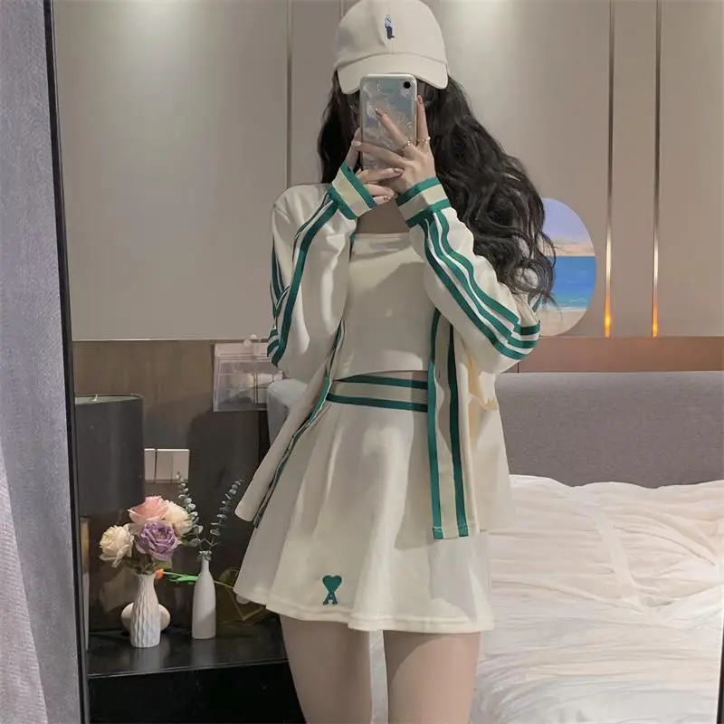 

Korean Fashion Sportswear Short Skirt Women's Autumn Casual Fashion Age Reducing College Style Vest Jacket Three Piece Set