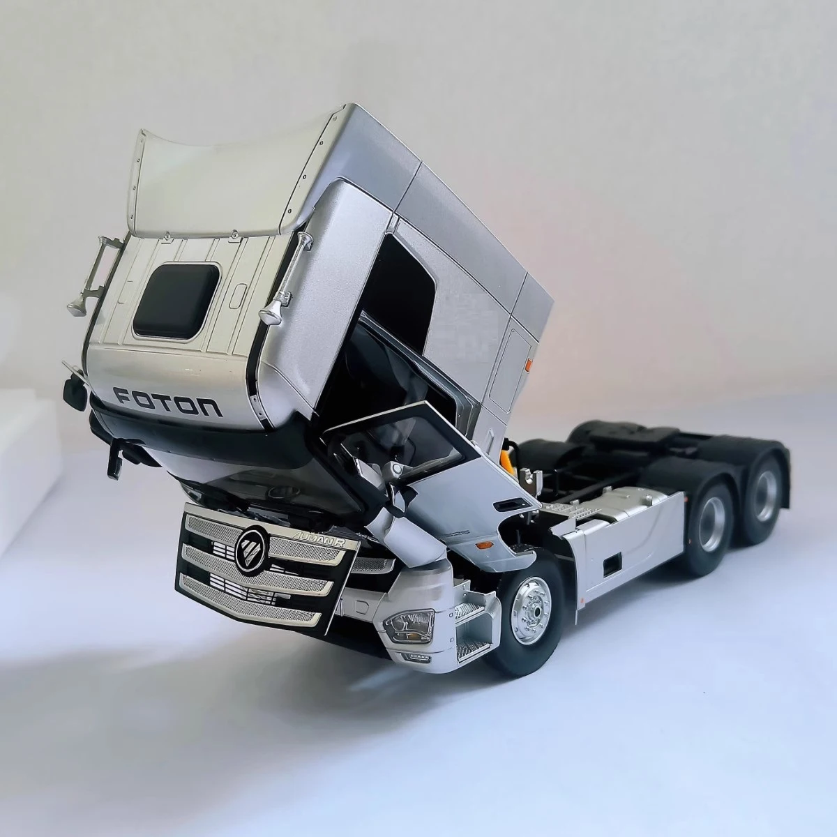Foton Auman Galaxy Est Heavy Tractor Classic 1:24 Scale Alloy