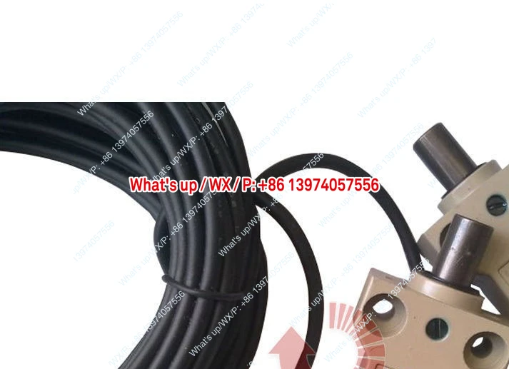 New Automation & Safety D5A-8515 Top Post Limit Type Cable Output PNP-