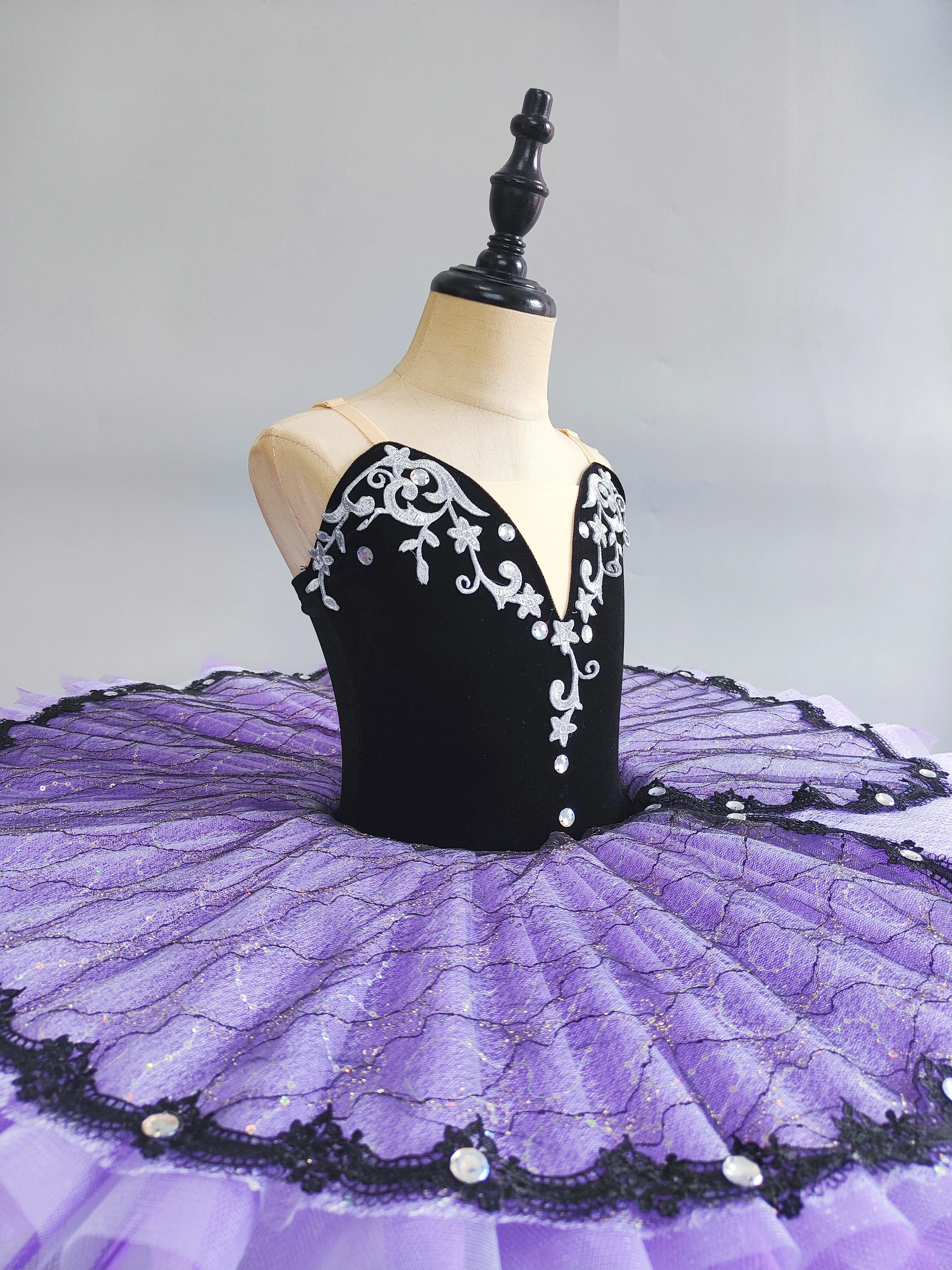 Nuovo Tutu di balletto professionale per ragazze Piatto Pancake Tutu Ballerina Abito da festa Adulto Donna Bambino Bambini Costume da ballo per balletto
