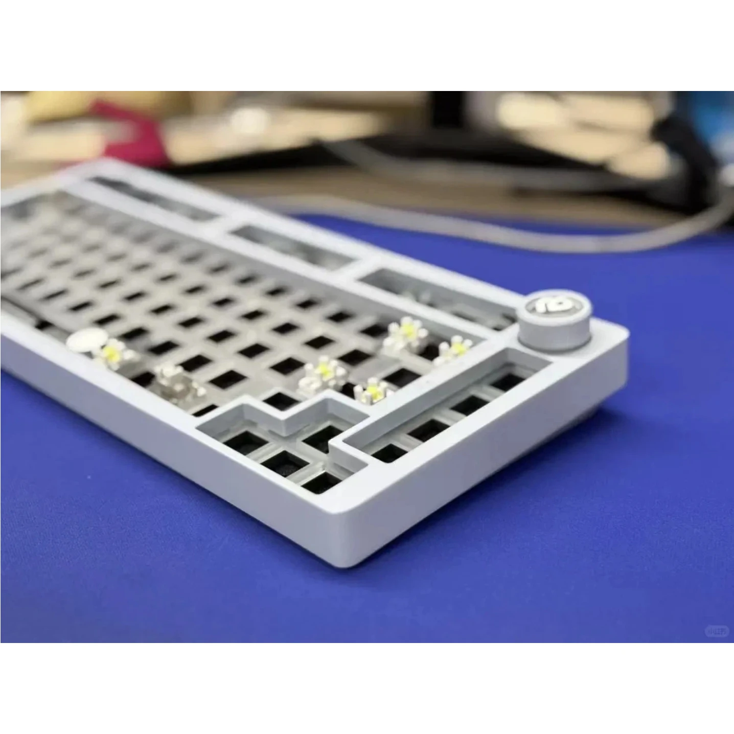 LEOBOG Hi75C Mechanical Keyboard Kit Triple-Mode CNC Customizable Kit Wireless Gaming Keyboard for Gaming & Office Use Gasket