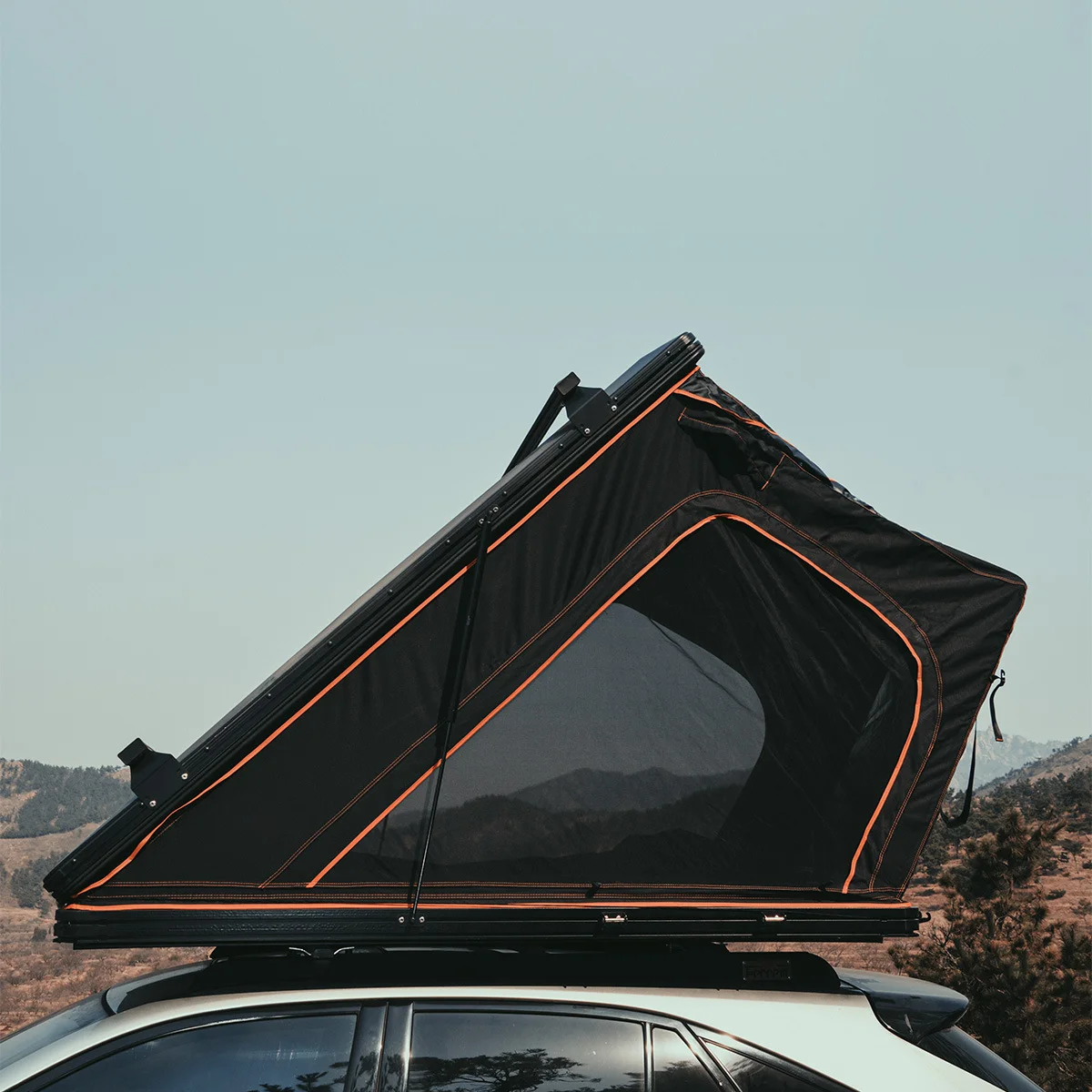 Aluminum hardshell roof top tent for car factory price lightweight truck campers aluminium triangle roof top tent