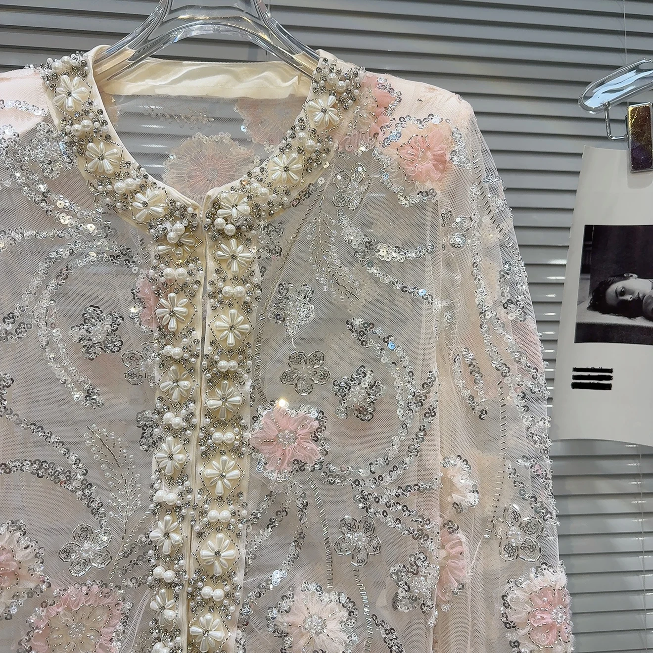 French Haute Couture Pearl Edge Sequins Embroidered Organza Short Coat Women 2025 Spring and Summer New long sleeve Top Jacket