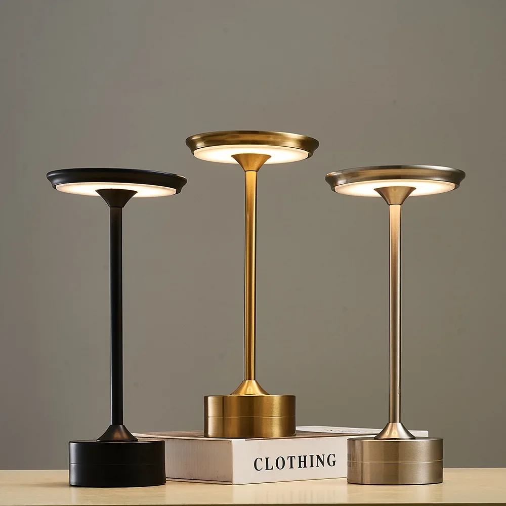 

Classic Touch Sensor Table Lamp Industrial Style LED Cordless Touch Dimming Portable Rechargeable Coffee Shop Bar Vintage Decor