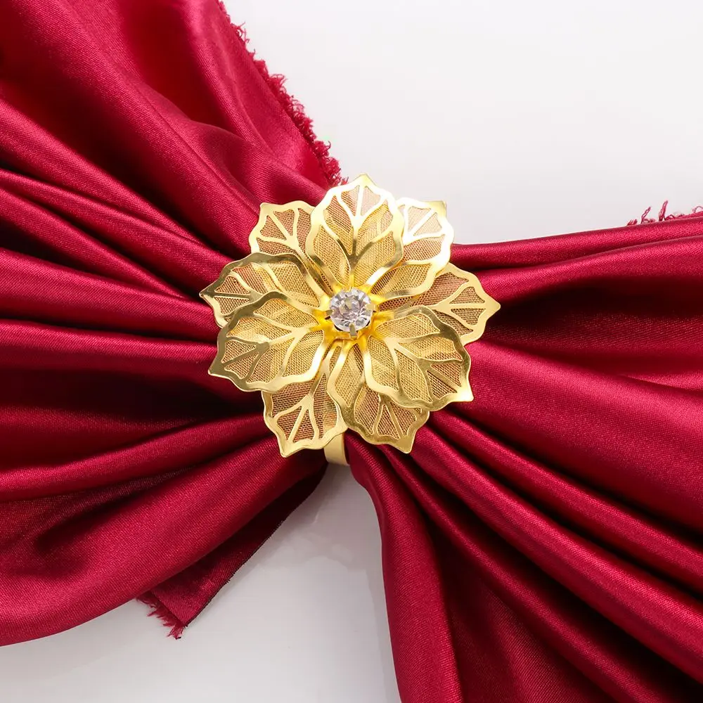 

1/6pcs Hollow Crystal Flower Napkin Rings Kitchen Party Hotel Towel Holder Christmas Napkin Buckle Table Decoration