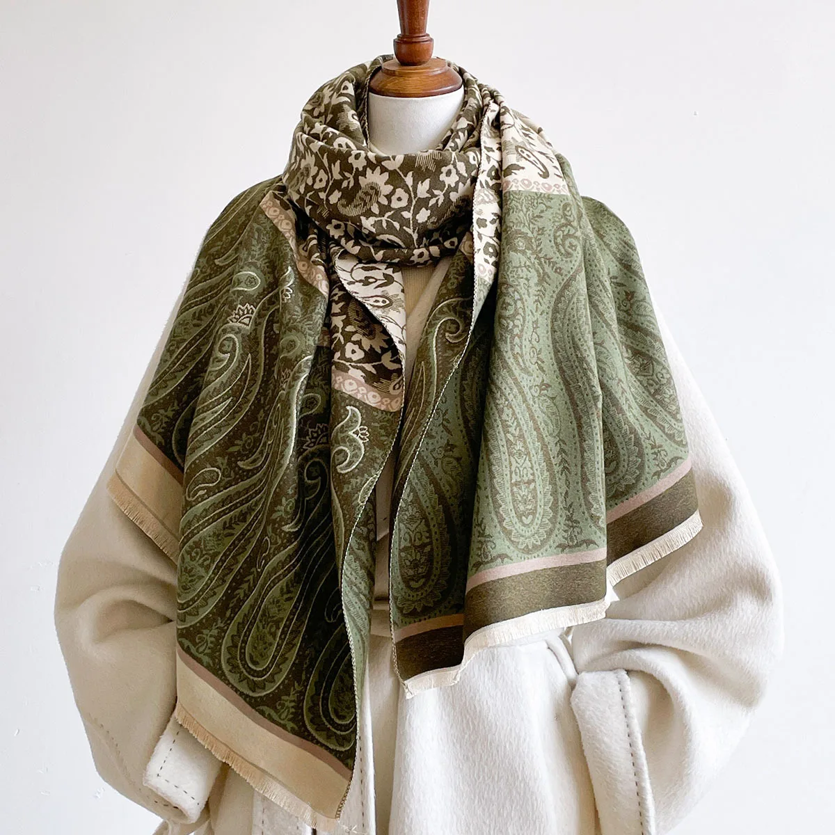 High Texture Retro Paisley Patchwork Cashmere Feel Scarf For Women Oversized Fringed Shawl All Match Autumn Winter Fashion