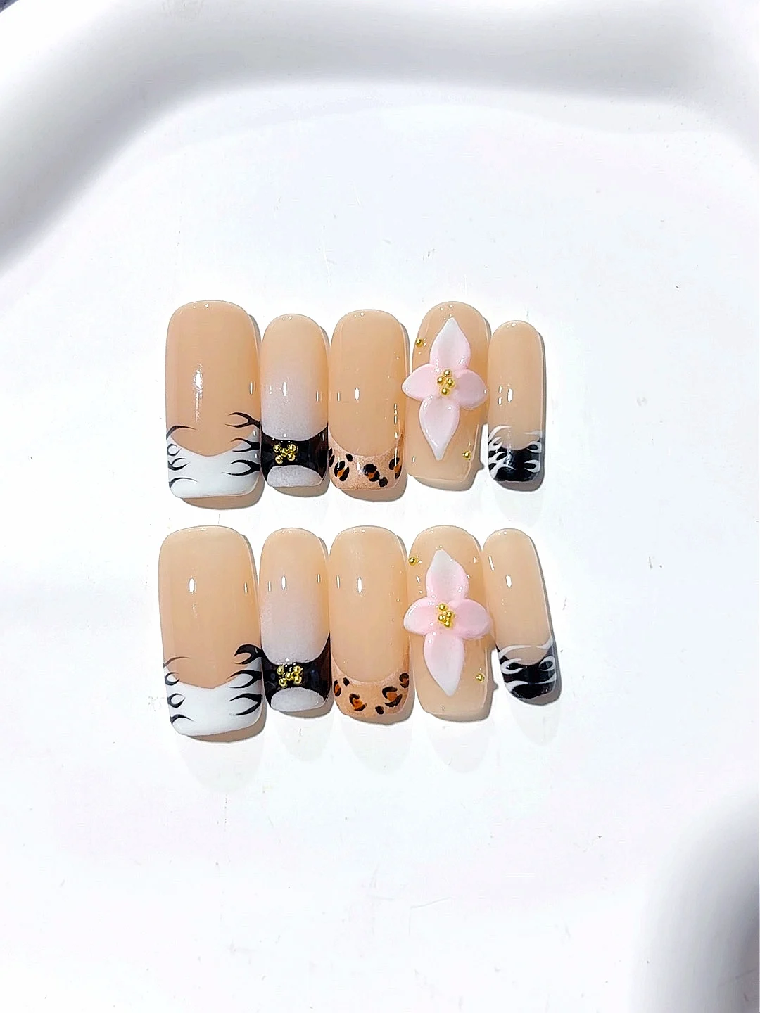 

French Gradient Three-Dimensional Flower Medium-Length Square Style Fashionable Manicure (D323)