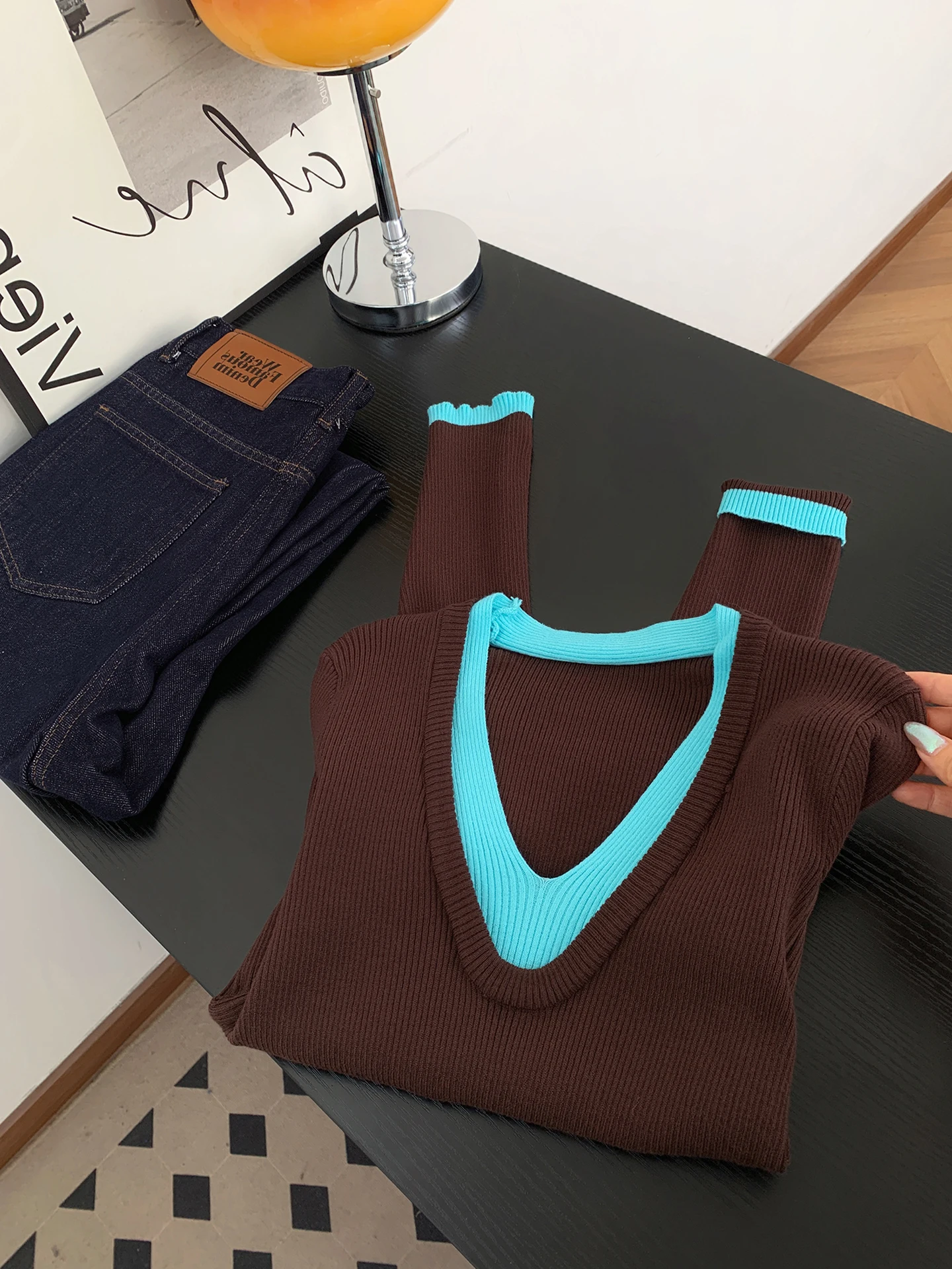 Faionable مكتنزة متماسكة سترة المرأة طويلة Sve Camere مزيج الخريف 2025 تخفيف Sle مستقيم قطع اللون بلوزة