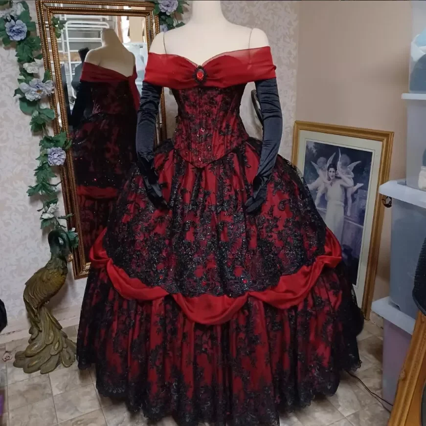 

Burgundy Gothic Party Prom Dress Vintage Victorian Pleated Corset Evening Gowns Off Shoulder Customized Wedding Dresses