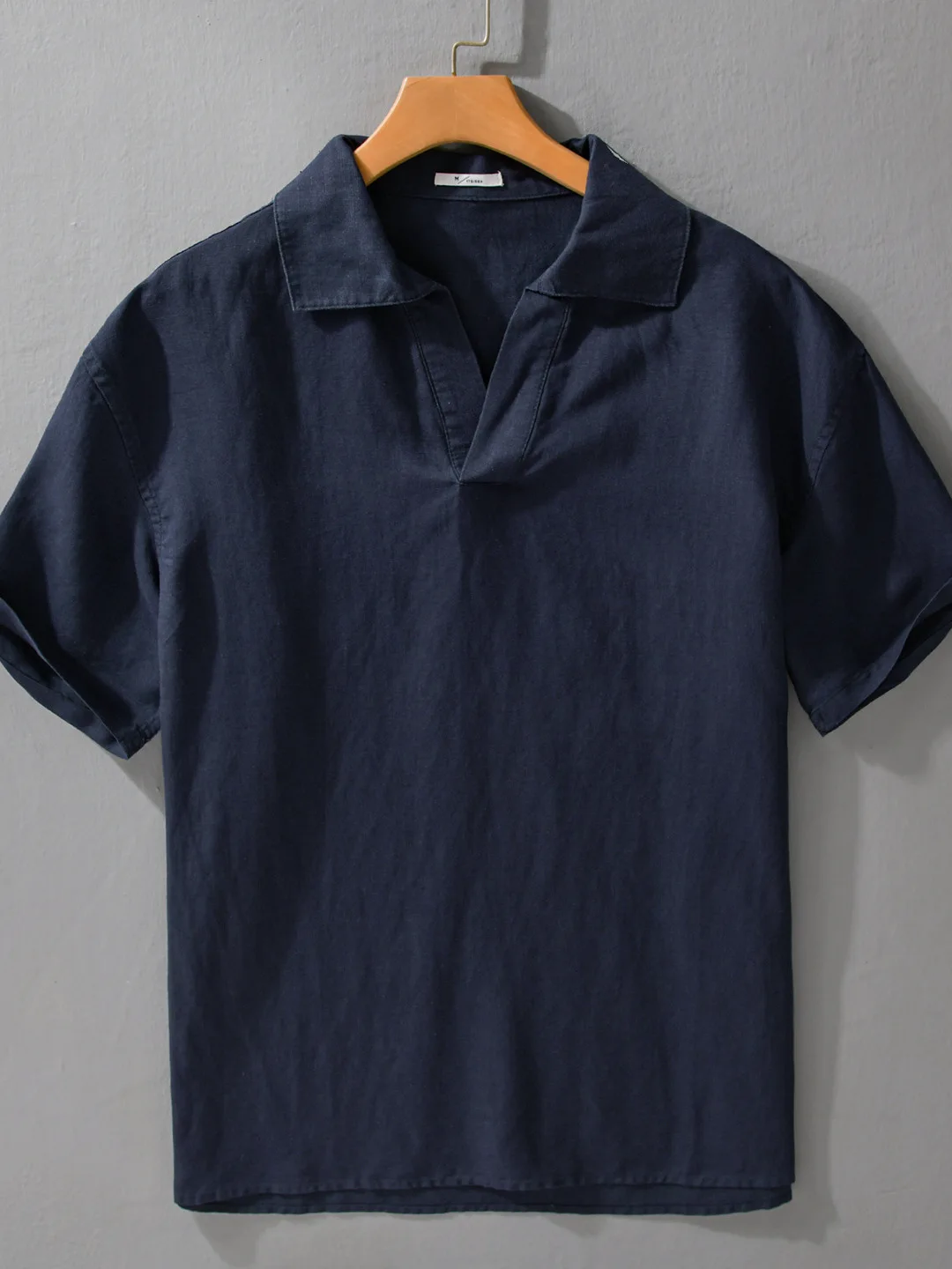 

Classic Retro Seagull Collar Silk Linen Short Sleeve Men's Shirt Summer Thin Breathable Flip Collar T-Shirt Casual Loose...