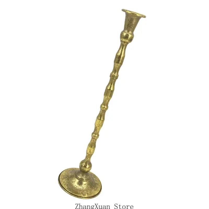 Antiker goldener Kerzenständer mit Eisenkonstruktion für Esstische, Regaldisplays und Standardöffnung von 2,1 für den – Detail 9