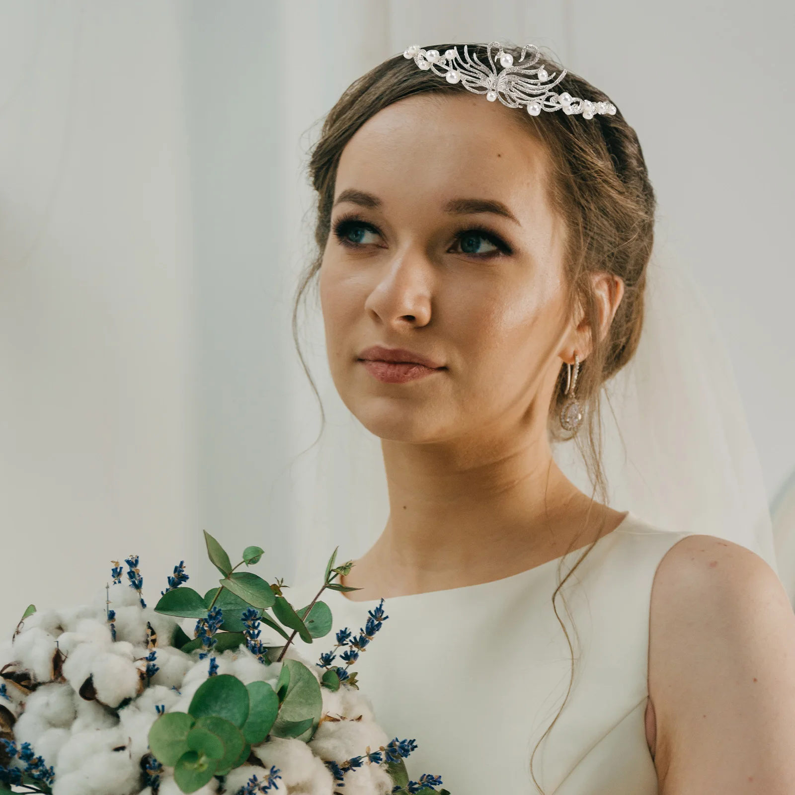 

Свадебная тиара с короной и цирконием, свадебный головной убор, элегантный дизайн, прочный, легкий, идеально подходит для помолвочных вечеринок, женская тиара