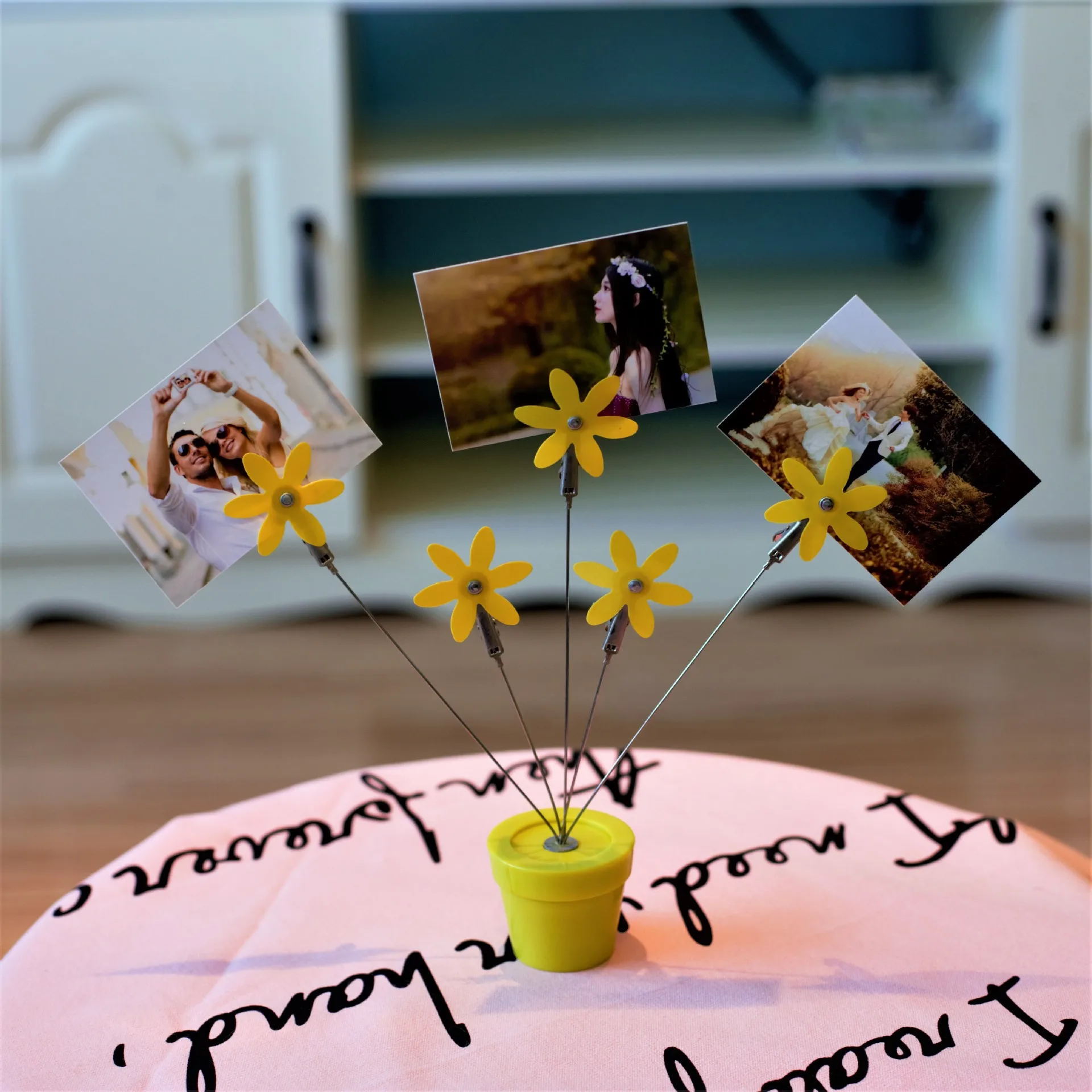 

INS Creative Design Home Shop Decoration Desktop Color Plastic Flower Pot 5 Head Flower Photo Clip