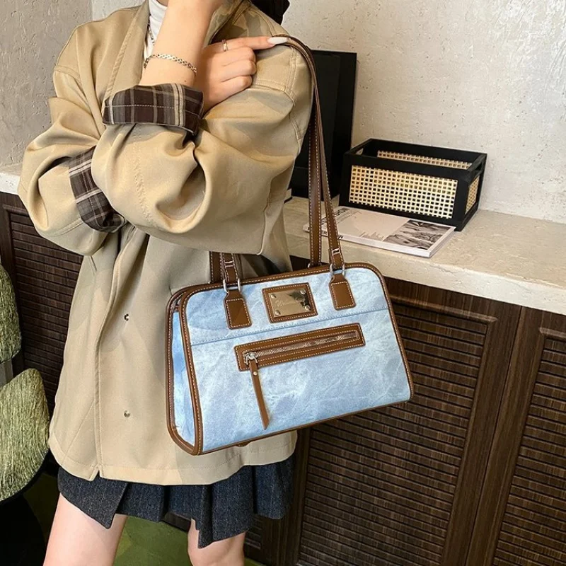 

High-End Designer Shoulder Bag For Women With Bold Color Blocking And Smooth Leather For Modern Style