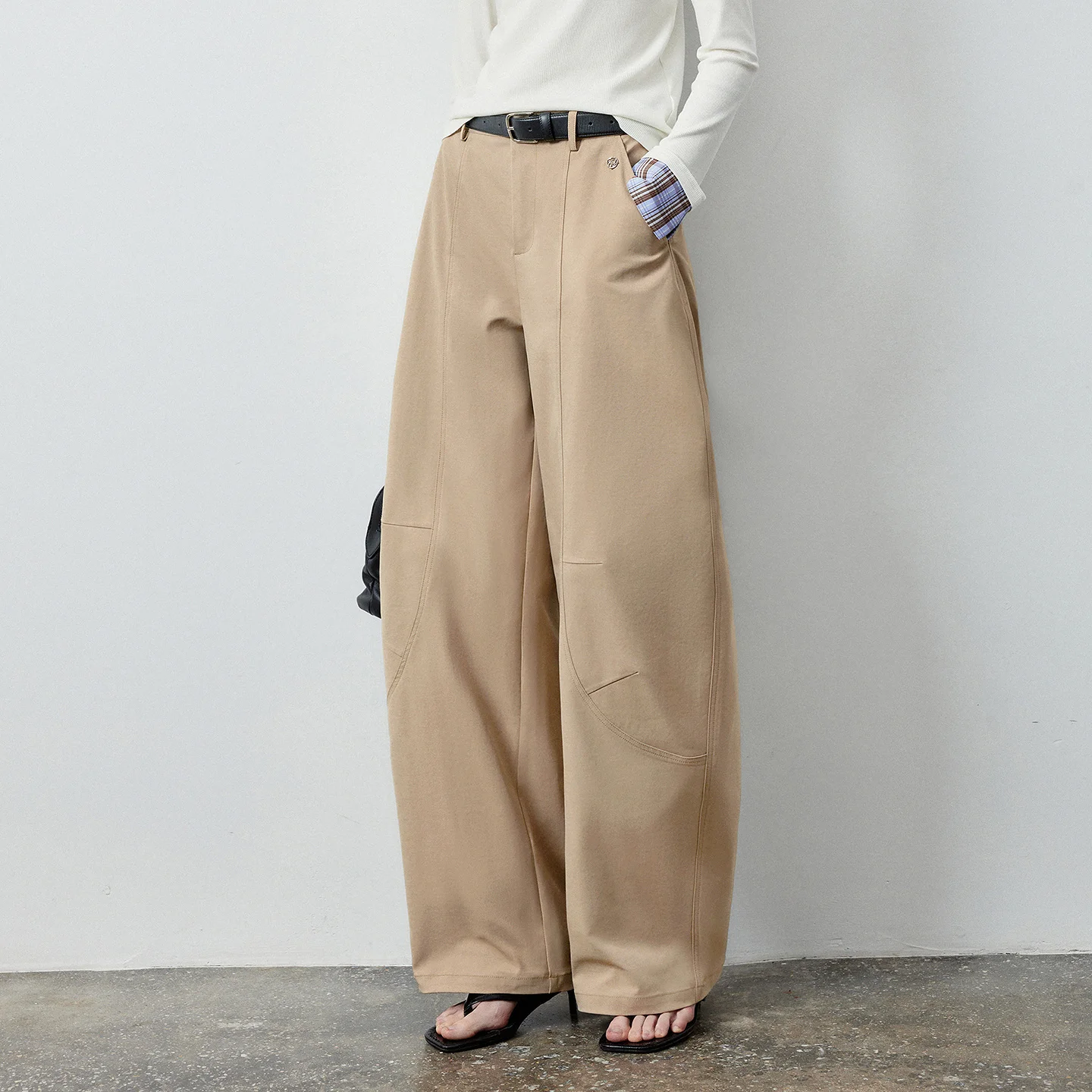 TOYOUTH Women's Curved Leg Pants 2026 Autumn New Arc Seam Slimming Pear Shaped Friendly Urban Workwear Trousers