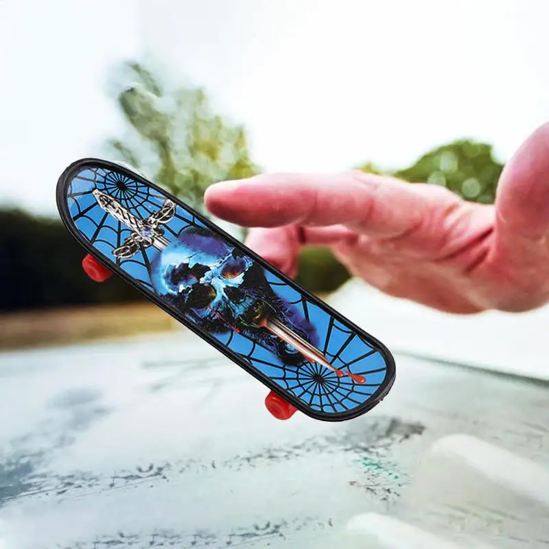 Mini giocattoli professionali per skateboard Cool Finger Sports Skateboard in plastica Giocattoli creativi per la punta delle dita Calendario per il conto alla rovescia di Natale