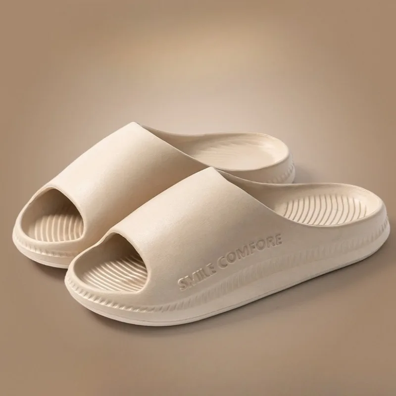 

Легкие домашние тапочки на мягкой подошве из ЭВА для женщин, модные нескользящие шлепанцы для ванной, женские летние пляжные шлепанцы 2025 года, женские шлепанцы