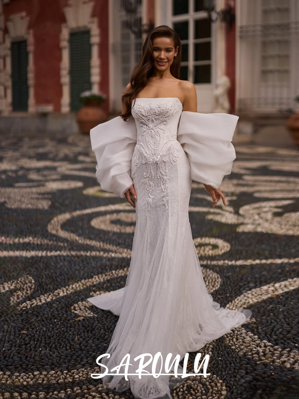 Elegant Delicate Beaded Lace Wedding Dress With Detachable Cape Strapless Bodice Mermaid Customized Bridal Gown Romantic Wear