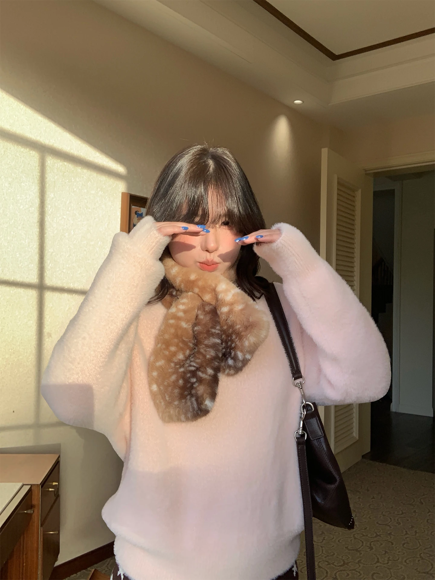 

Soft Faux Fur Sweater round Ne Loose Fit Sweet Sle Vegetable Orbs Heart-Tobbing Instant Knitted Top for Women