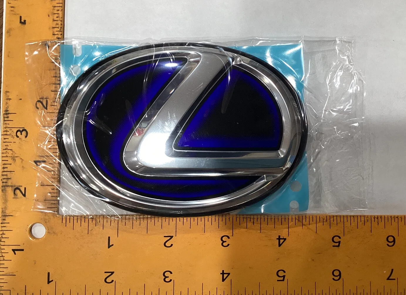 

Эмблема на крышку багажника для LEXUS GS ES LS NX 90975-02114