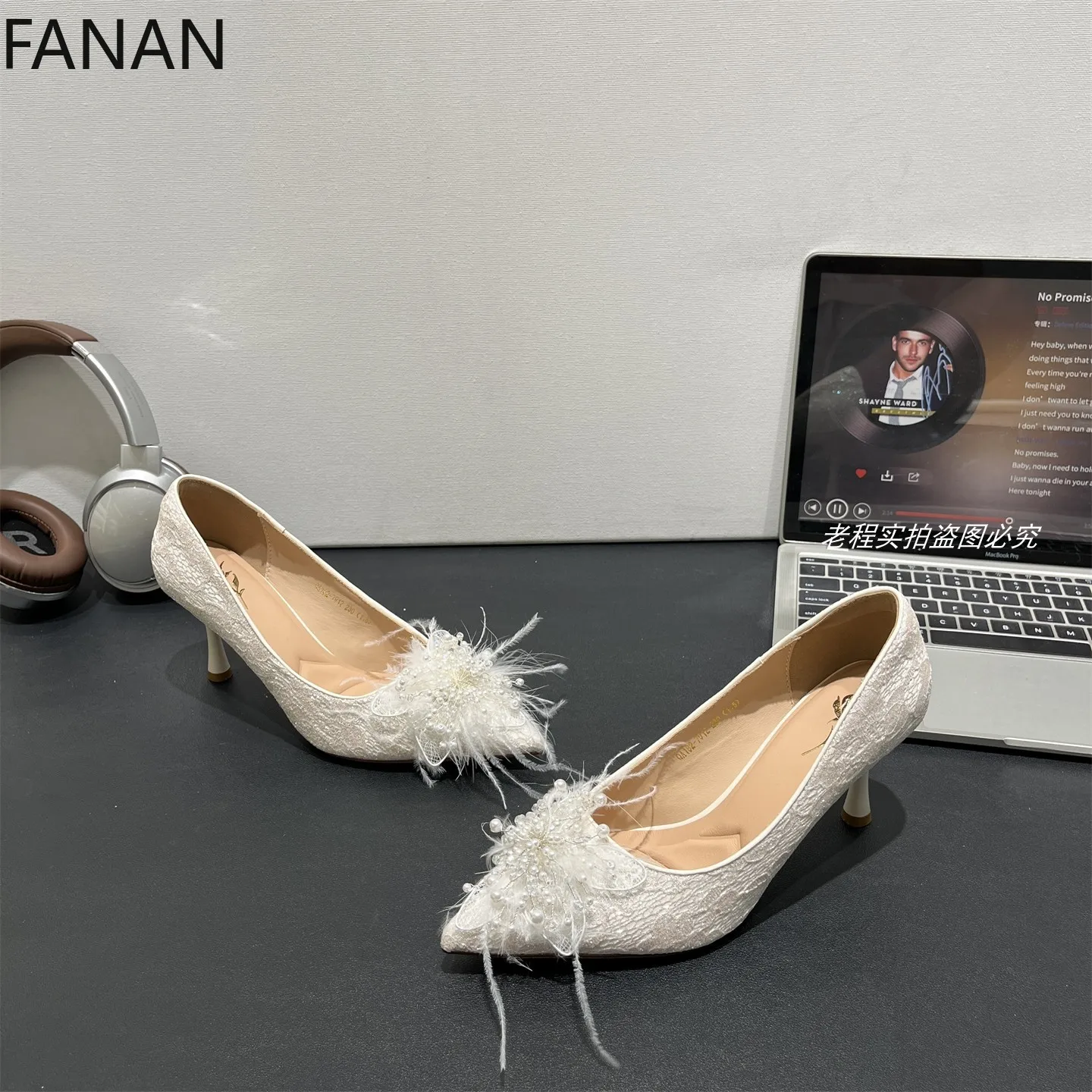 أحذية الزفاف ريشة اللؤلؤ عالية الكعب النساء 2025 جديد متقدم التطريز مأدبة العروس المشاركة حذاء مضخات #2