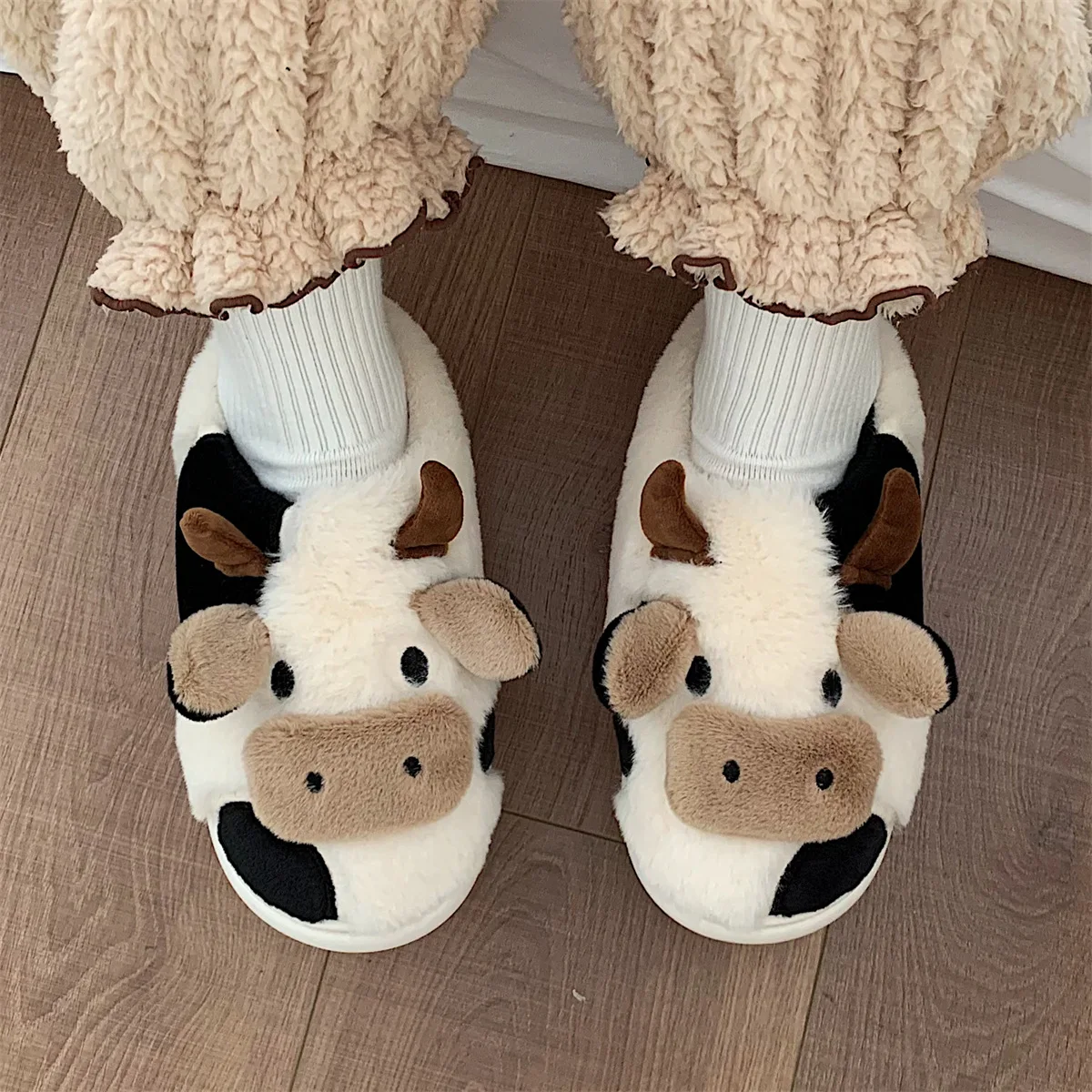 Evshine Plush Milk Cow Cotton Shoes Women Warm Cartoon Slippers Soft Sole Fluffy Fuzzy Bedroom Slides Girls Cute Indoor Slippers