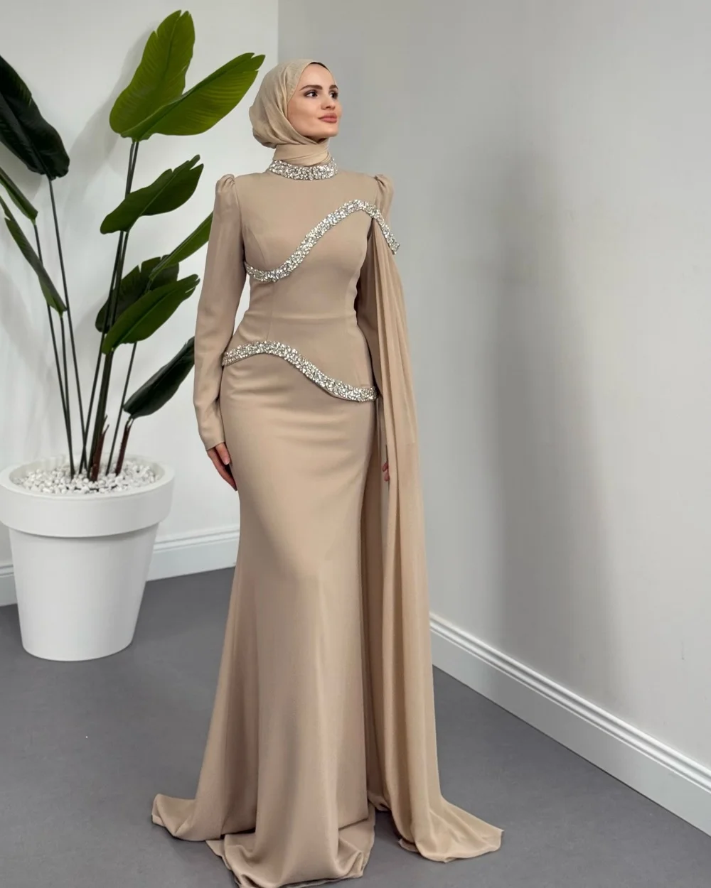 

Customized Luxury Exquisite Jersey Rhinestone Pleat Mermaid High Collar Long Dresses Evening Dresses for Woman Pastrol Formal