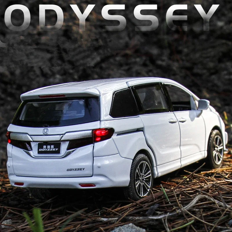 1:28 HONDA Odyssey MPV Alloy Car Model Diecast Metal Toy Vehicles Car Model Simulation Sound and Light Collection Childrens Gift