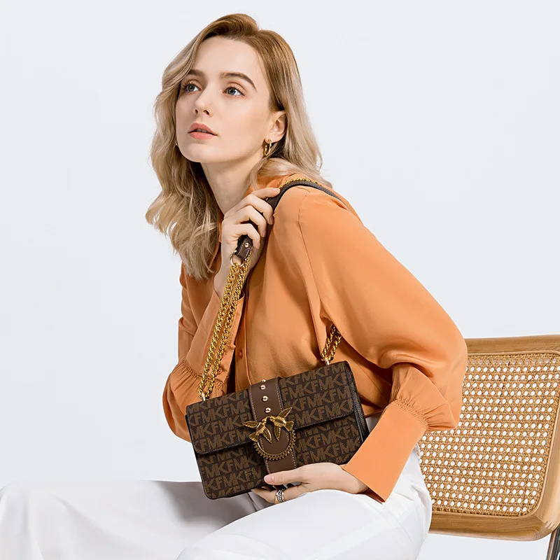 

Chic 2025 Women’s Crossbody Bag, Minimalist Square Shoulder Bag with Chain, Y2K Retro Style Purse for Daily Essentials