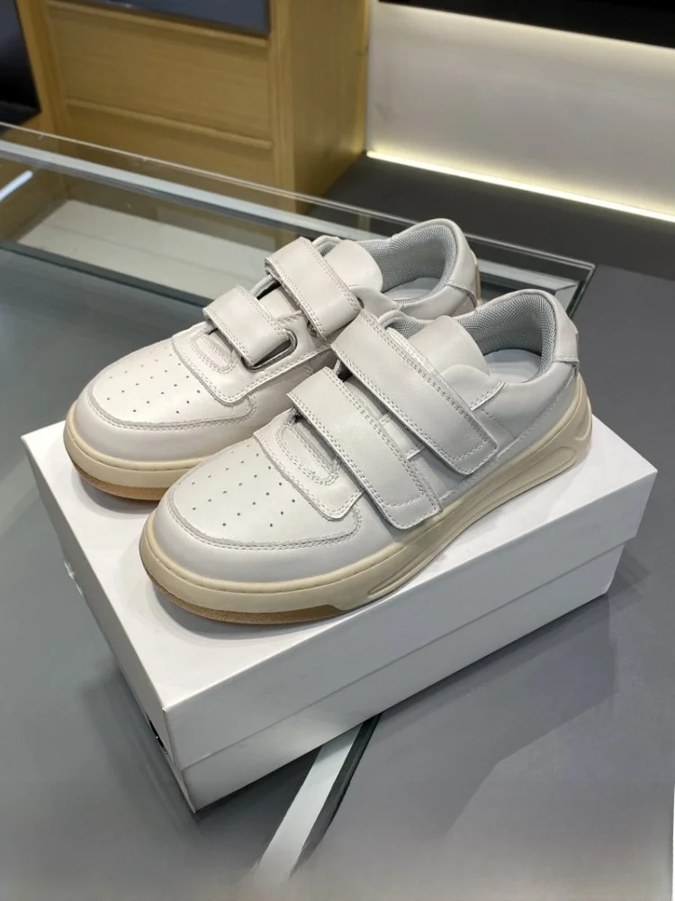 

Top Layer Cowhide Women's Outdoor Casual Shoes Magic Tape Low Top Fashion Sneakers Comfortable Warm Wear Resistant Rubber