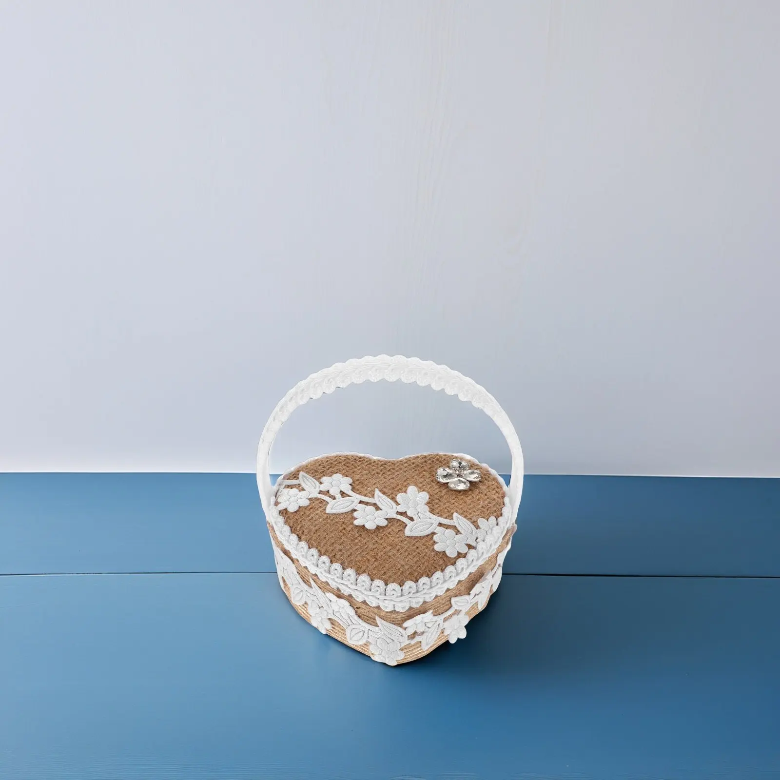 Wedding Ring Pillow Box Handheld Jute Ring Holder for Flower Girl Rustic Elegant Vintage Wedding Keepsake Jewelry Storage Heart