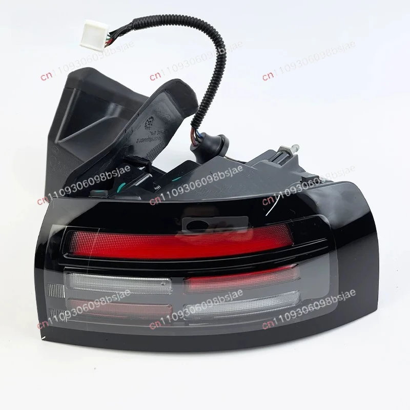 Suitable for Chery Discovery 06 JAECOO J7 Rear Tail Light Tiggo 7 C-DM Middle Through Tail Light