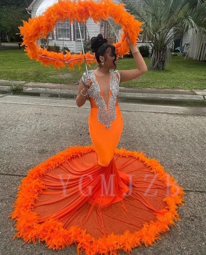 Orange Prom Dresses Black Girls Luxury Rhinestone Bead V Neck with Feather Formal Evening Party Gala Gown Graduation Customized