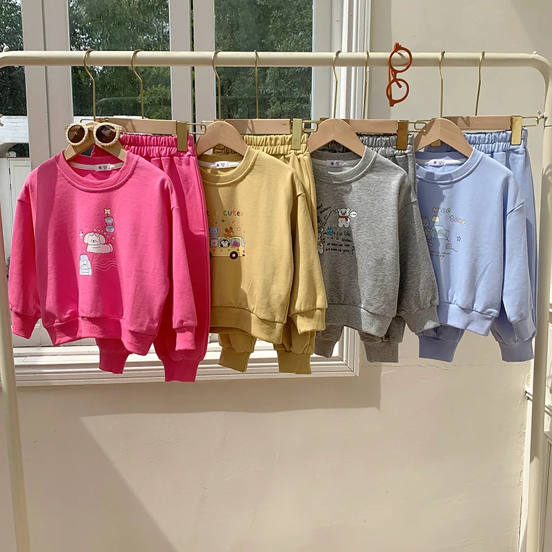 

Детский комплект одежды из 2 предметов, весенне-осенний детский свитшот + штаны, верхняя одежда с мультяшным принтом, повседневная одежда для маленьких девочек