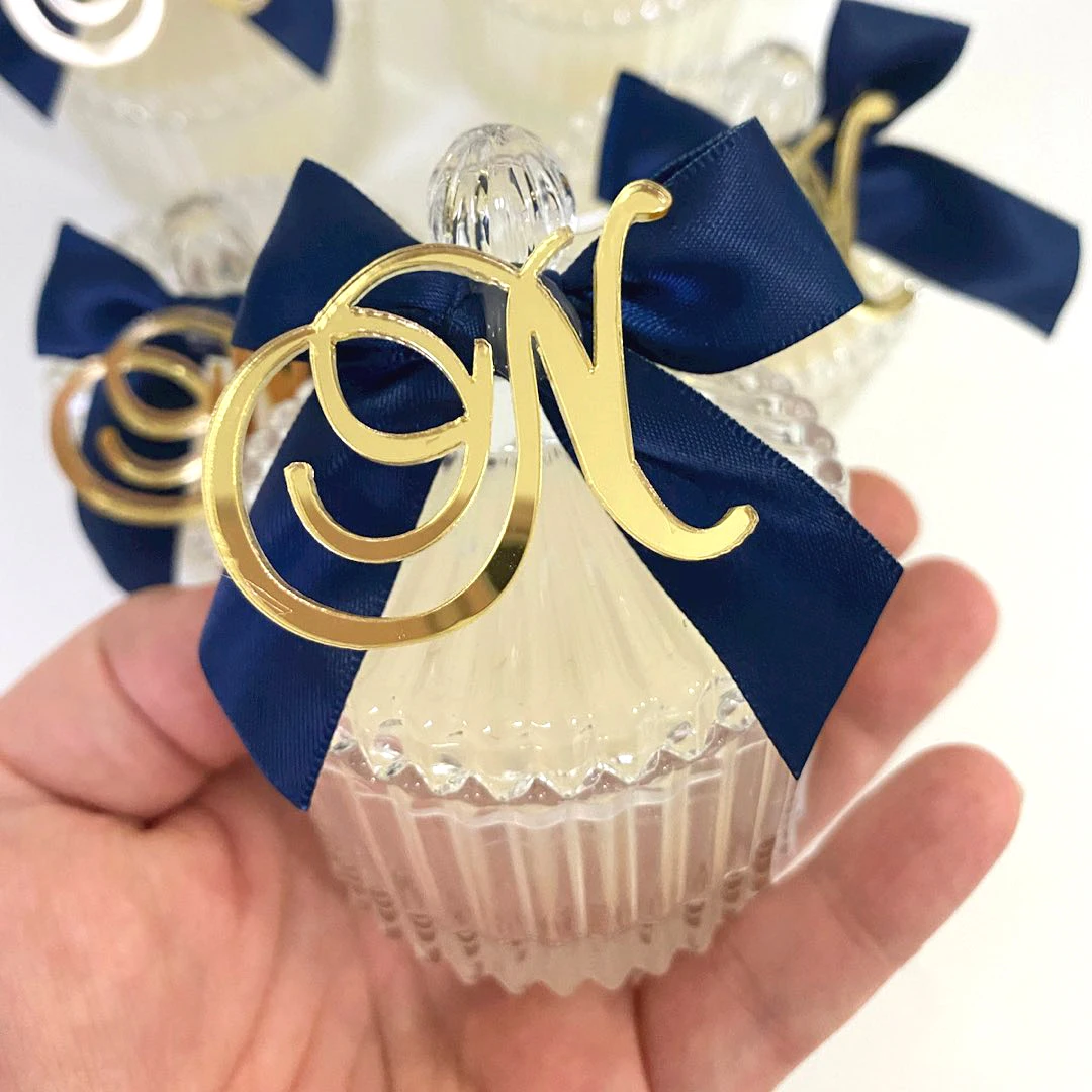 30/50/100szt Same Gorgeous Acrylic Gold Letter Chocolate Bar Plaques Chrzest Baby Name Initials Chocolate Favors Box Banner
