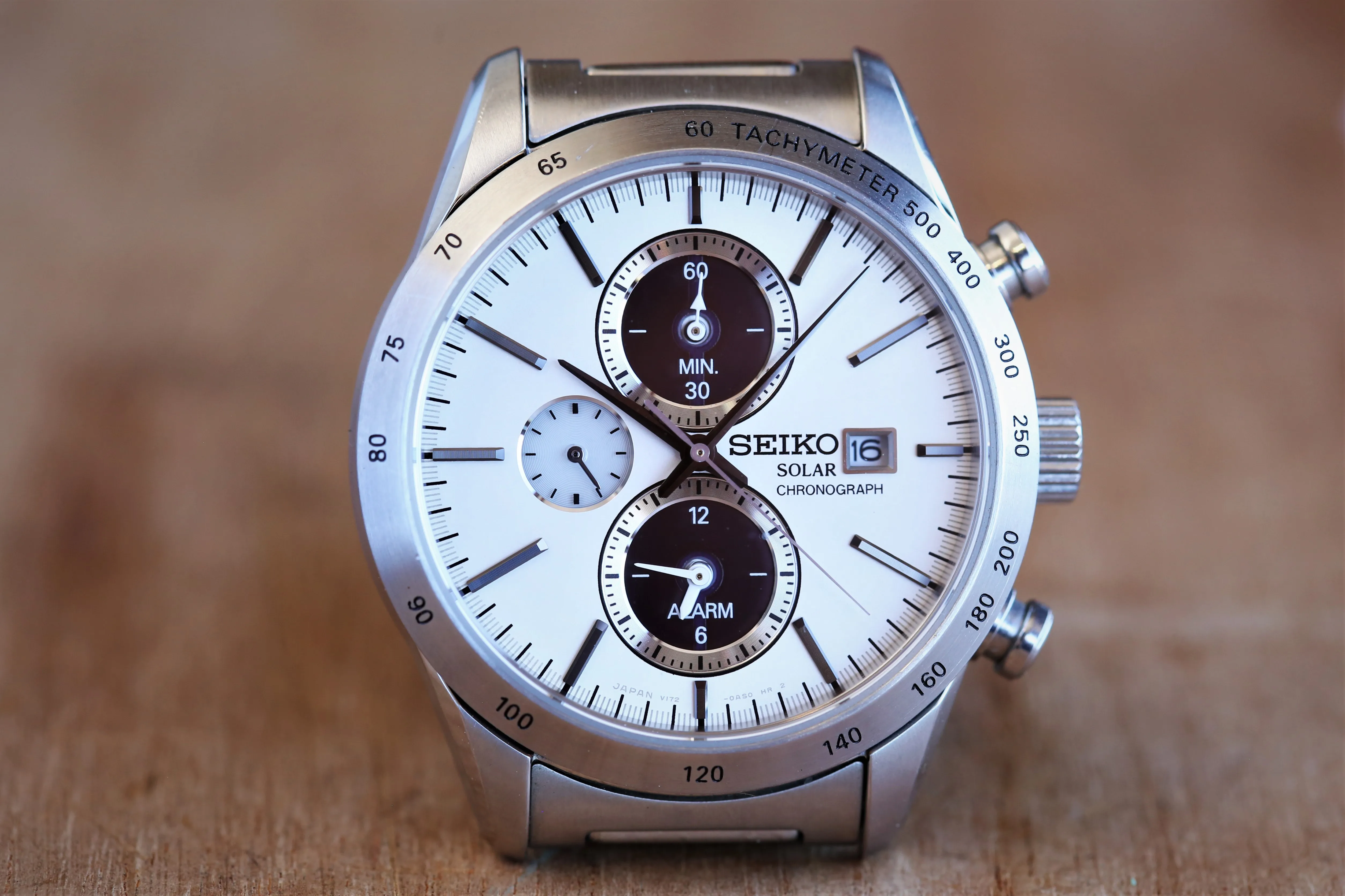 Seiko heren quartzhorloge Solar Series origineel Japans 10-bar waterdicht metaal zilver polsbandje vrijetijds zakelijk horloge