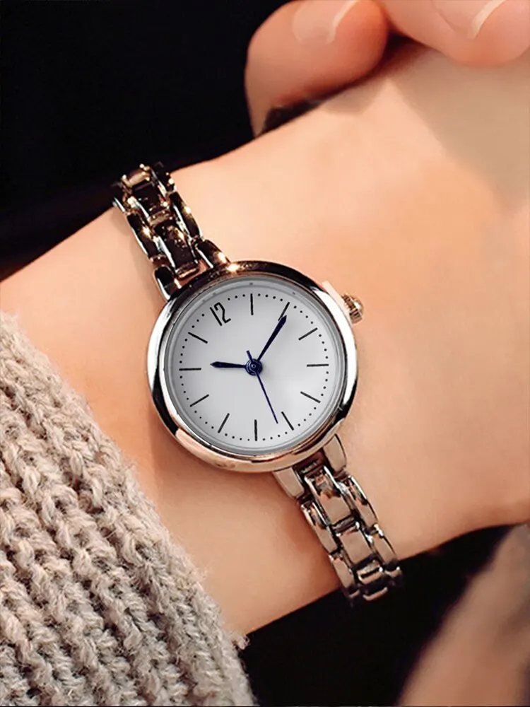 1PCs Fashion Versatile Women's Small and Cute Silver Steel Band Quartz Watch