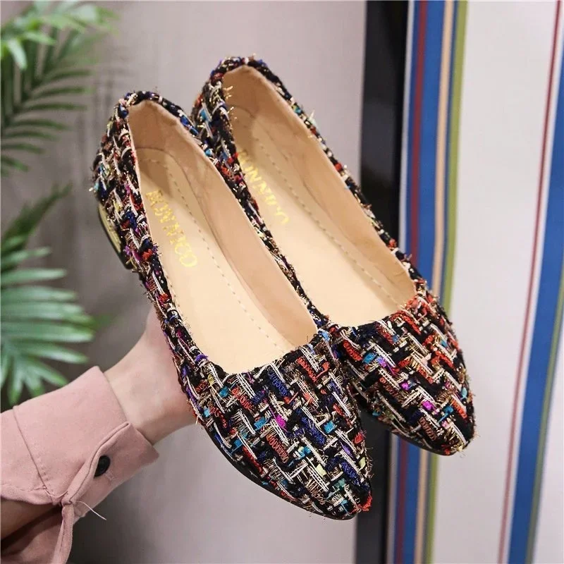 2025 New Spring and Autumn Flat Shoes Female Shallow Mouth Single Shoes Fashion Seven Color Woven Pointed Flat Shoes