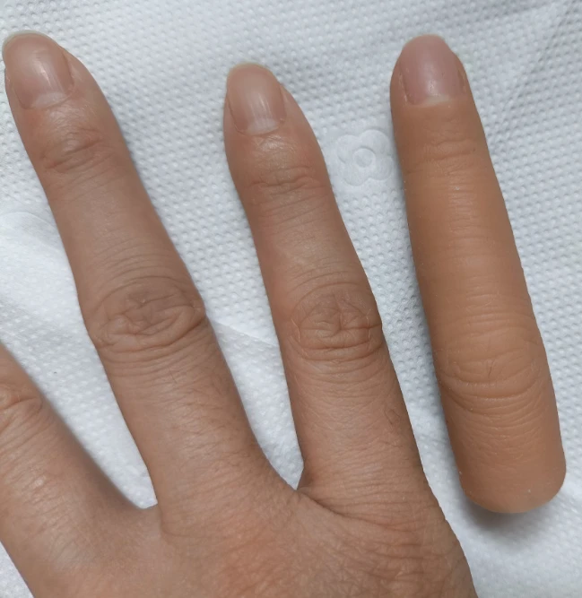 

Изготовленные на заказ силиконовые протезические пальцы и пальцы ног — косметическая модель руки для инвалидов или сломанных пальцев