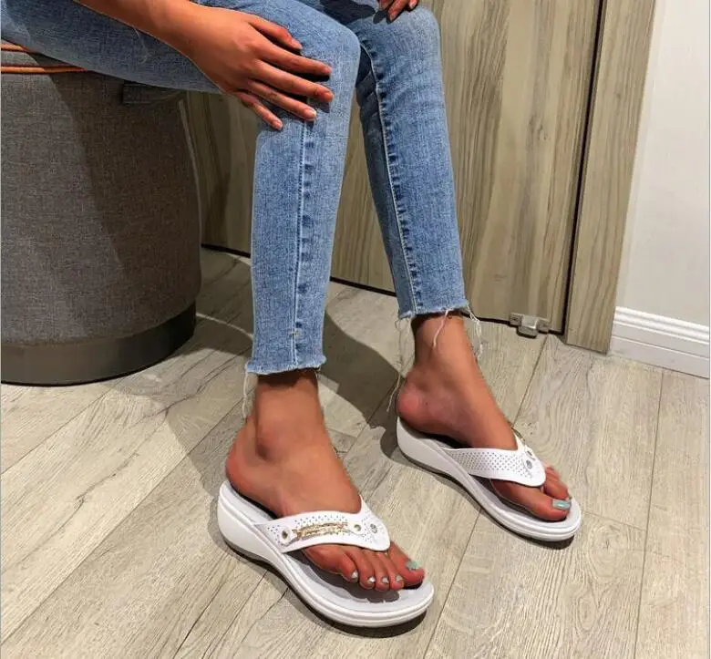 Summer Women\'s Slippers 2024 Fashion Light Casual Metal Button Wedge Flip Flops Slides Socofy Plus Size Platform Beach Sandals