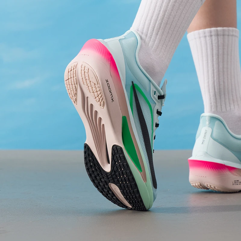 Nike (Nike) أحذية تدريب نسائية Zoom Fly 6 توسيد أحذية رياضية خفيفة الوزن سباق الطريق احذية الجري ركاب حذاء كاجوال Fn8455-402
