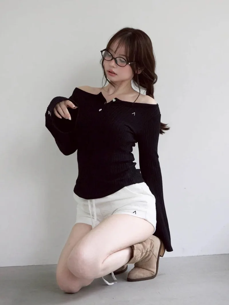 2025 Autumn Winter Japanese Style Tees Sweet Versatile Slim Fit Ribbed Flared Sleeves Long Sleeved T-Shirt Top Pullover Ladies