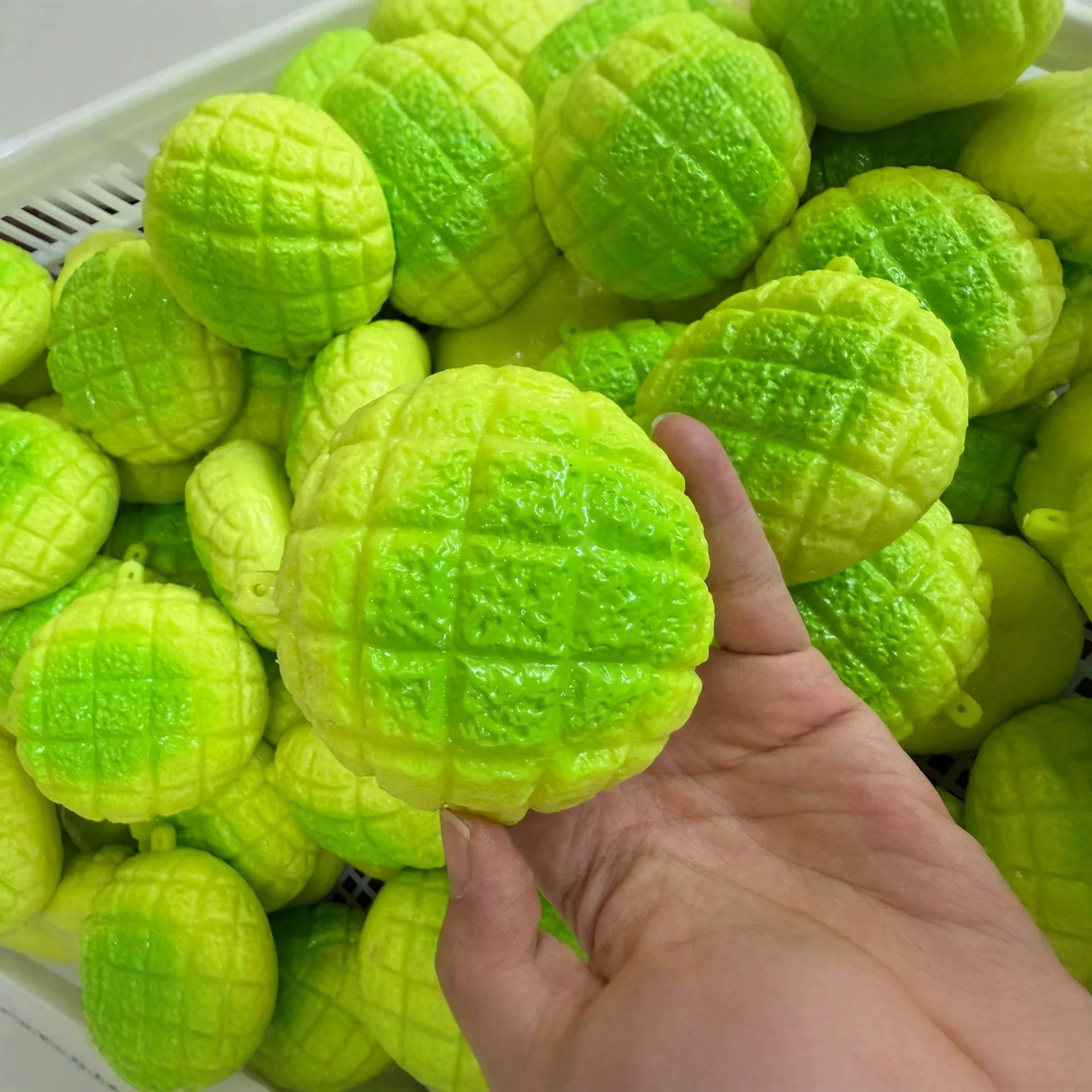 Green Pineapple Bun Stress Bal - Sensory Fidget Toys ulasan dan harga