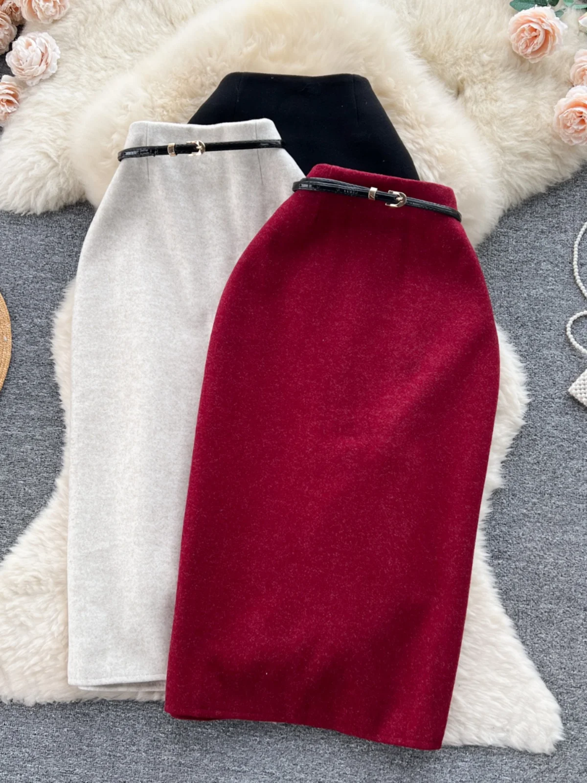 

Women's Burgundy Mid Long Skirt Vintage Y2k Gyaru Skirt Harajuku High Waist Woolen Skirts with Slit 2000s Clothes Autumn 2025