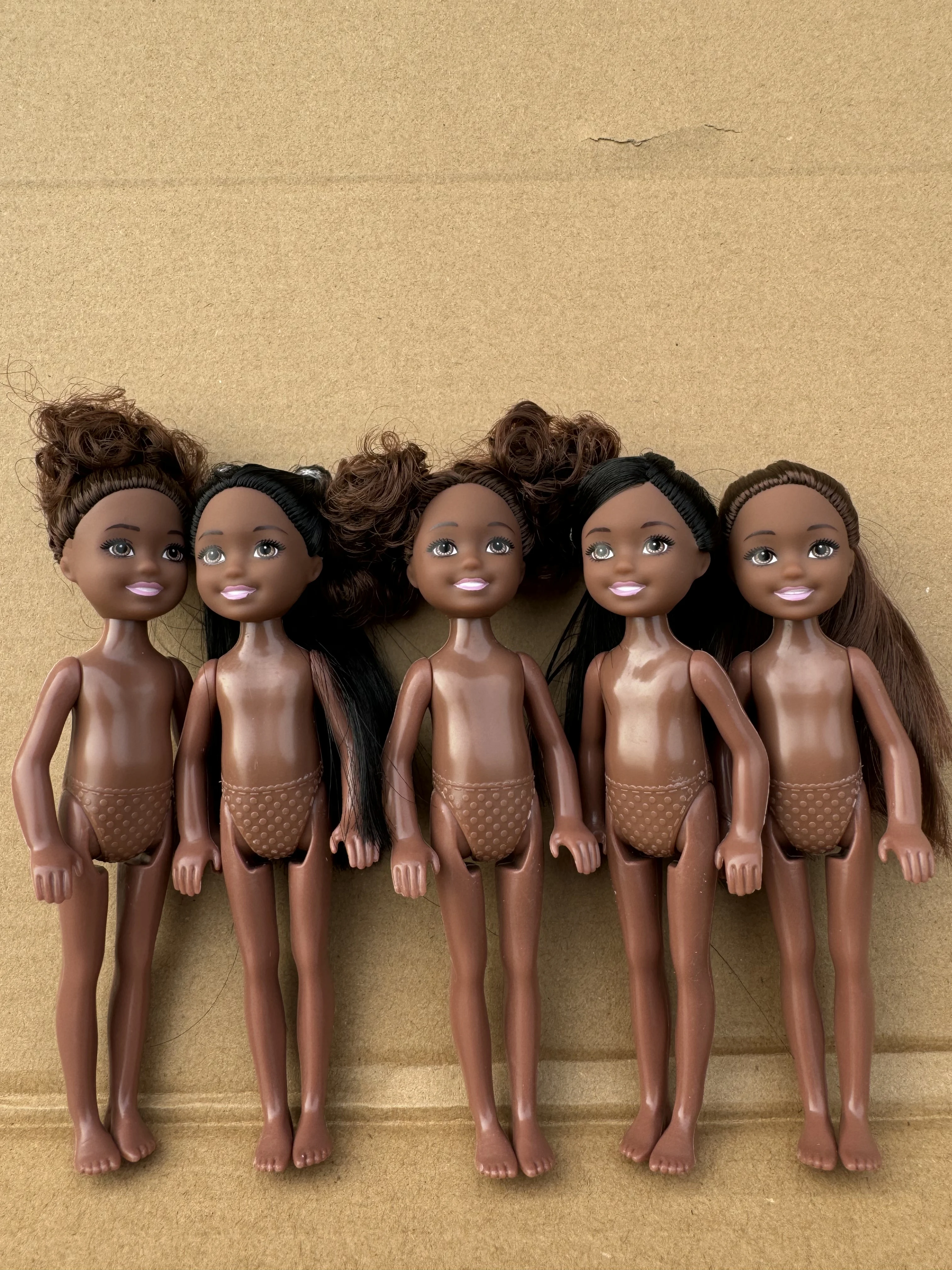 13 cm Mini Kelly 5-Zoll kleiner Junge dunkle gewöhnliche Haut nackter Körper schwarze männliche Puppe Reborn Bjd 1/12 Spielzeug für Mädchen blondes schwarzes Haar – Detail 15