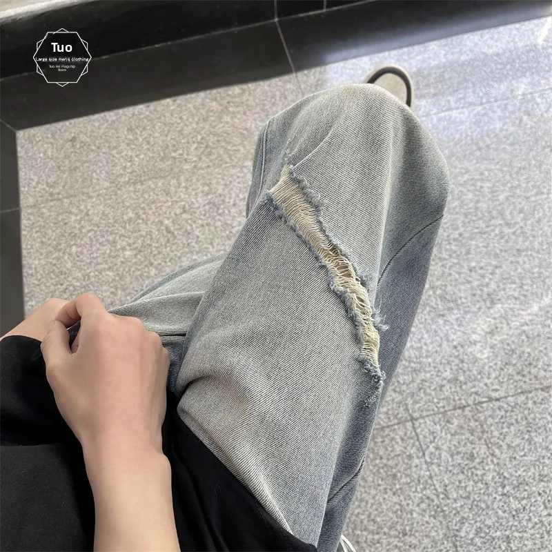 

Мужские джинсы из светлого денима с модным дизайном и прорезями, тонкие, прямого кроя, широкие штанины, в корейском стиле, хлопок/полиэстер, весна-лето