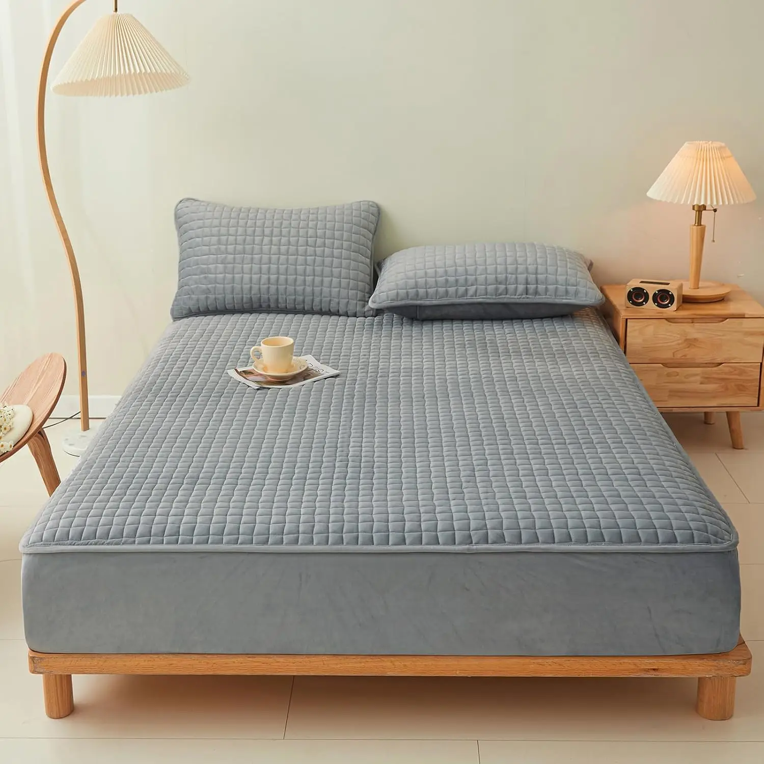 

Мягкие стеганые простыни из полиэстера, с глубоким карманом до 15 дюймов, идеально подходят для осени и зимы (серый, размер Twin)